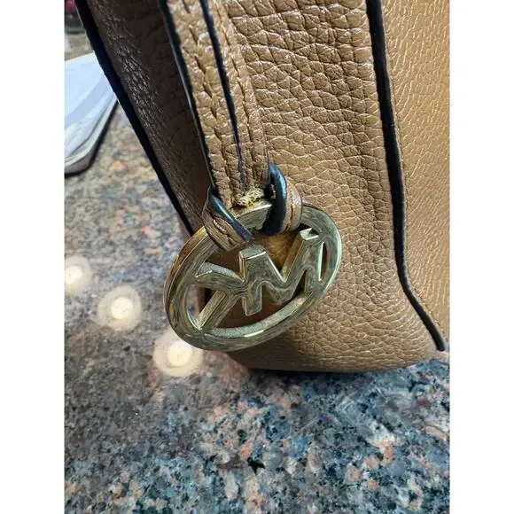 Michael Kors Jet Set Travel Camel Saffiano Leather Crossbody - Picture 7 of 15